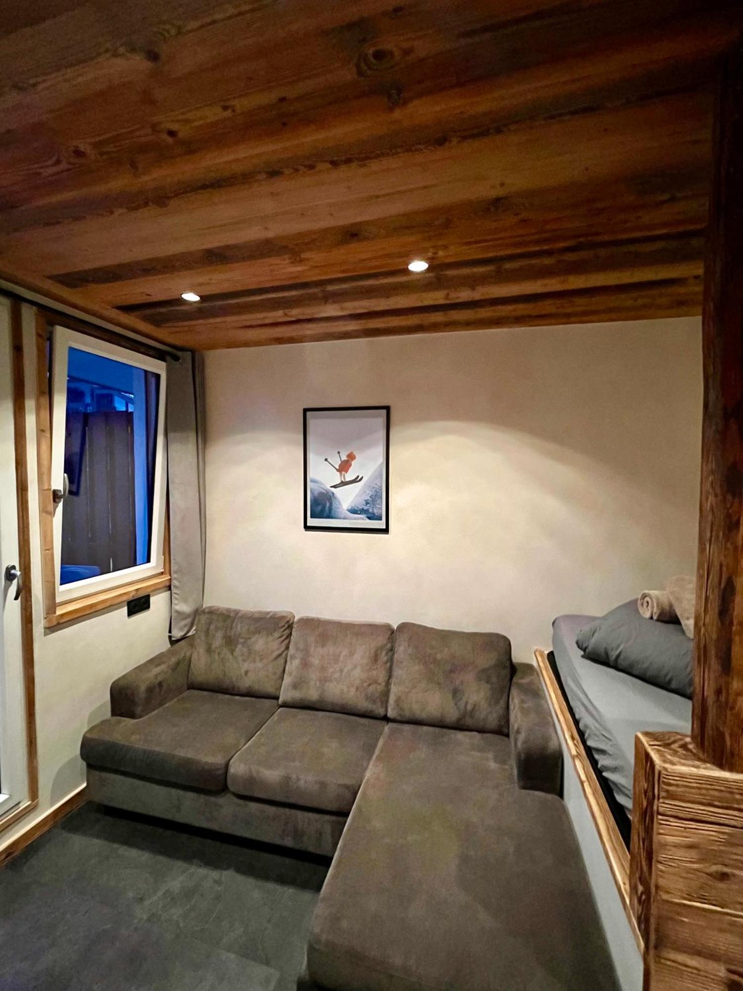 Appartement Studio de charme au pied de l'Aiguille Midi à Chamonix Extérieur photo